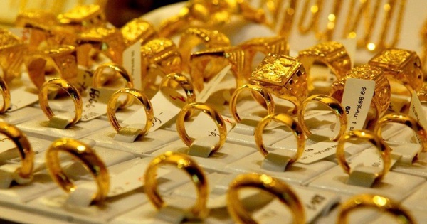 Sáng 28/3: Giá vàng nhẫn, vàng SJC tăng vọt thêm 1,5 triệu đồng mỗi lượng