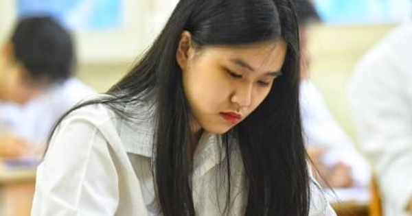 Nhiều trường sư phạm xét tổ hợp "lạ" không môn chính, thí sinh hoang mang