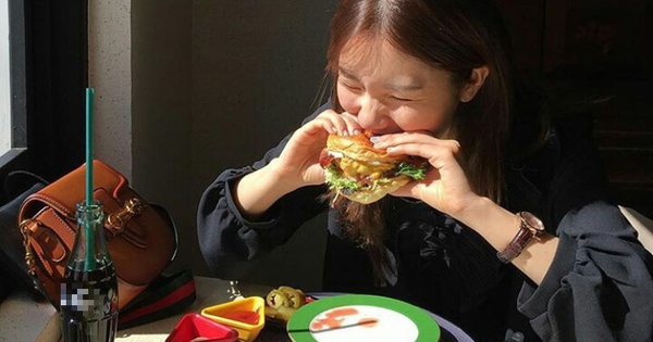 Nghiên cứu mới: Nguy cơ ung thư tăng gấp 5 lần nếu ngày nào cũng uống loại nước người trẻ "rất mê" này