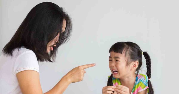 Bố mẹ càng la mắng, con càng chậm tiến: Chỉ cần áp dụng 3 cách này, trẻ tự giác học hành gấp 100 lần!