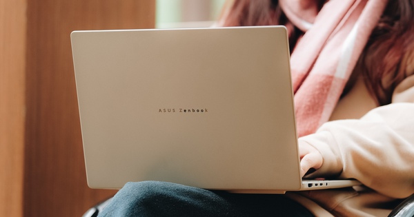 ASUS ra mắt loạt laptop AI nhẹ nhất tại Việt Nam: Chưa tới 1kg mà pin tận 32 giờ, siêu mỏng, màn hình Lumina OLED