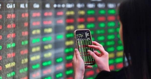 Cổ phiếu "hoa tiêu" bùng nổ