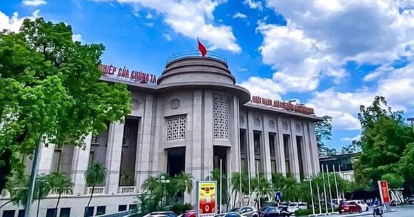 UOB: NHNN có thể hạ lãi suất chính sách về mức thấp thời kỳ COVID-19 nếu tình hình kinh tế xấu đi, tỷ giá USD dự báo tăng lên 27.200 đồng