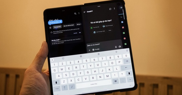 Đây là cách OPPO Find N5 phá tan khoảng cách giữa laptop và smartphone bằng sự gọn nhẹ