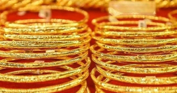 Giá vàng hôm nay 13/4: Tiếp tục tăng mạnh không ngừng