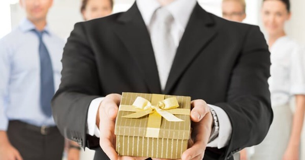 Sướng như cổ đông DIC Corp (DIG): Ngồi nhà họp ĐHĐCĐ được "ting ting", tối đa lên đến 10 triệu đồng, có 1 cổ phiếu cũng có tiền