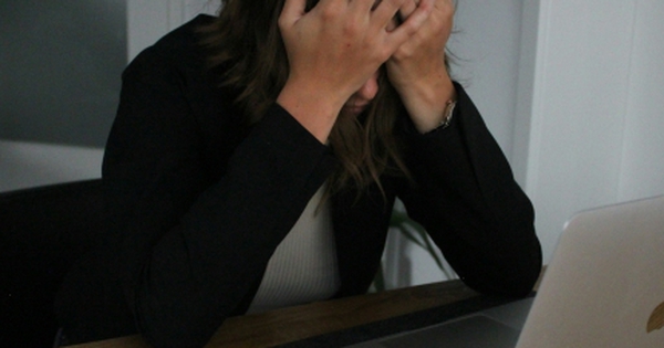 Dấu hiệu chứng tỏ bạn đang bị kiệt sức vì công việc