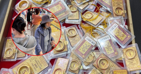 Người phụ nữ ở Hà Nội mang 300 chỉ đi bán vào ngày giá vàng vượt 115 triệu, nghe số lãi mà choáng
