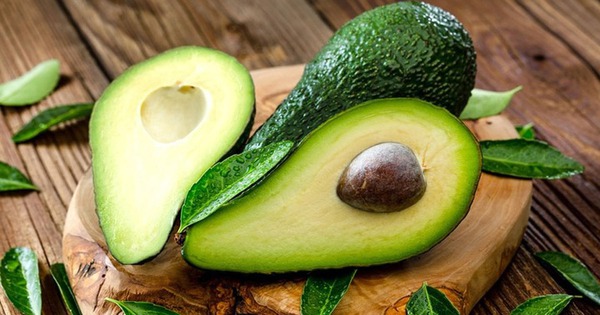 Bơ được ví là "vua của các loại trái cây" nhưng ai không nên ăn?