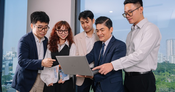 Doanh nghiệp tăng tốc tái cấu trúc để khai thác sức mạnh AI