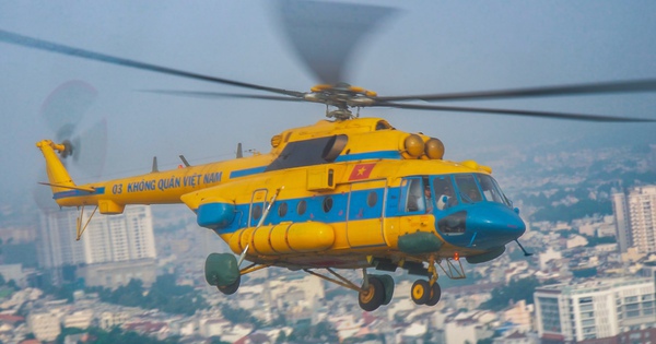 Phía sau những chuyến bay huấn luyện chuẩn bị cho đại lễ 30-4