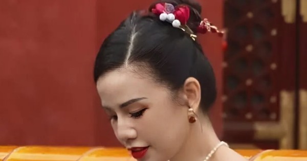 MC Bích Hồng xin lỗi sau khi bị cắt sóng