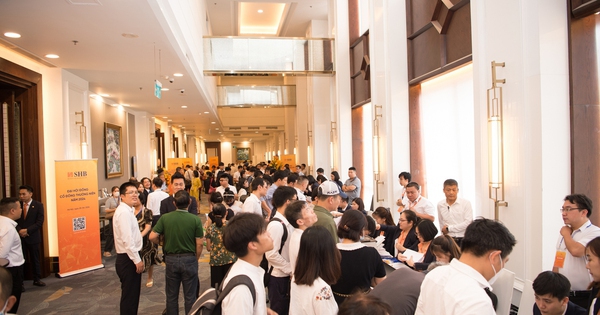 Cổ đông ngân hàng chú ý: 17 nhà băng họp đại hội cổ đông vào tuần tới, tập trung ngày 24/4 và 26/4