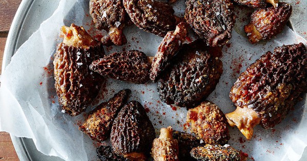 Loại nấm nhìn thì xấu xí nhưng nấu lên lại có tác dụng "vàng mười", quý ngang nấm linh chi