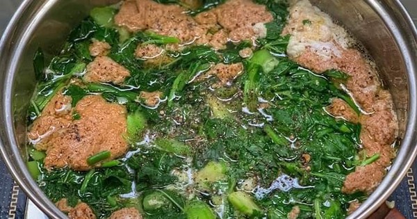 Loại lá nhơn nhớt nhưng tốt ngang kem chống nắng, giúp tăng sinh collagen tự nhiên nhưng có 2 cấm kỵ khi dùng