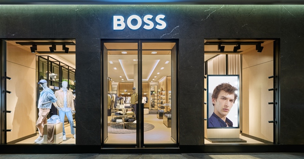 Một thương hiệu thời trang khai trương cửa hàng tại Hà Nội: Diễn viên Bình An lịch lãm, Á hậu Dương Tú Anh hoá thân thành quý cô quyến rũ!