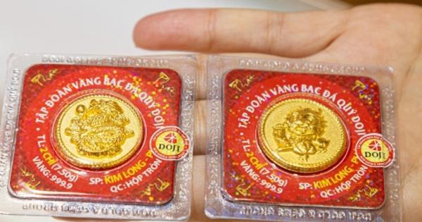 Giá vàng hôm nay 28/4: Nhà đầu tư chốt lời, vàng chững lại