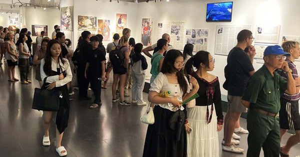 Gần 10.000 khách tham quan Bảo tàng chứng tích chiến tranh mỗi ngày