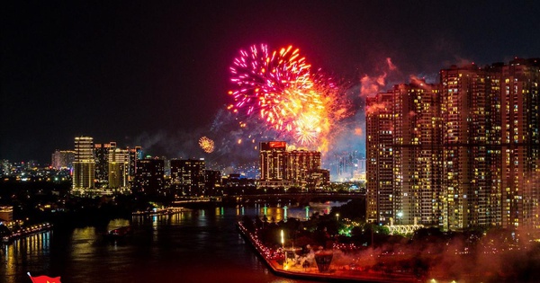 Ngay lúc này: 30 điểm bắn pháo hoa đồng loạt bừng sáng bầu trời TP.HCM đêm 30/4