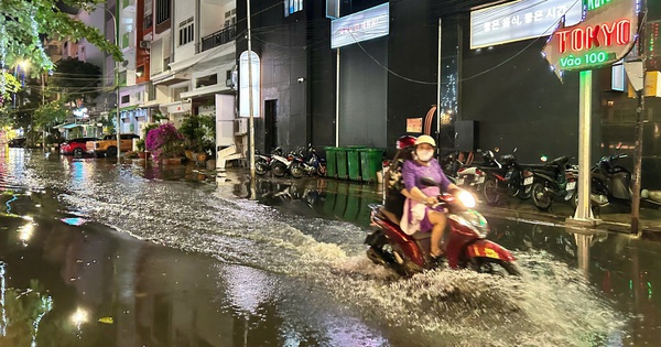 Đô thị miền Tây ngập bất thường trong mùa khô, chuyên gia nói gì?