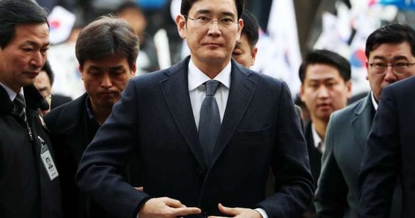 Từng rời bỏ Trung Quốc, Samsung đang phải quay lại ‘phụ thuộc’ vào xứ sở tỷ dân để sinh tồn, dự án 100 tỷ USD ở Mỹ gặp khó