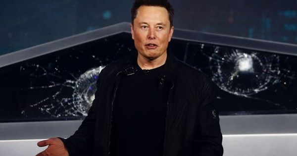 Thất bại lớn nhất sự nghiệp Elon Musk: Làm Cybertruck để tiết kiệm 200 triệu USD xây xưởng sơn nhưng tiêu tốn cả thập kỷ nghiên cứu, vừa hoạt động 13 tháng đã bị thu hồi 8 lần