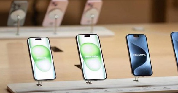 Giá iPhone đồng loạt lao dốc khủng: Có mẫu bay 40% dù mới ra mắt, đập hộp thấp nhất từ 8 triệu đồng - rẻ chưa từng có trong lịch sử