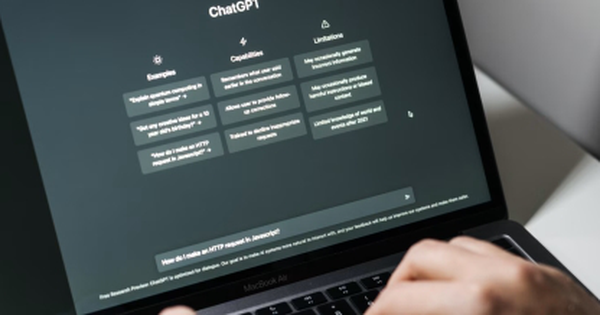 Chuyên gia lý giải vì sao người trẻ thích tâm sự chuyện thầm kín với ChatGPT