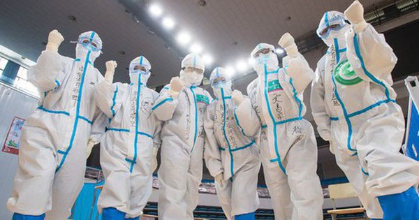 Trung Quốc công bố sách trắng về COVID-19, chỉ ra “phản ứng yếu kém của Mỹ”