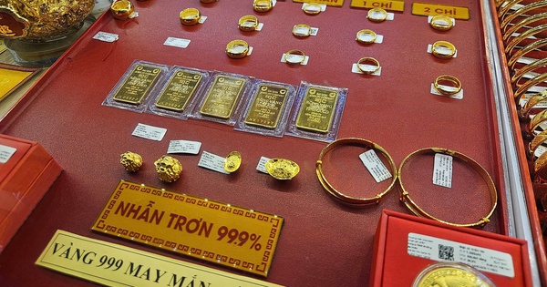Giá vàng hôm nay 11-5: Tăng nhanh, vẫn được dự ...