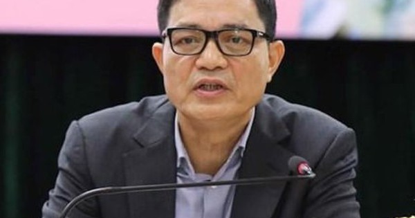 Bắt nguyên Cục trưởng Cục An toàn thực phẩm cùng 4 đồng phạm