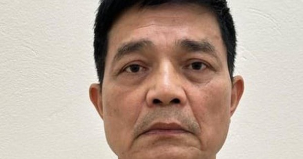 Cựu Cục trưởng Cục An toàn thực phẩm nhận tiền vụ thực phẩm chức năng giả