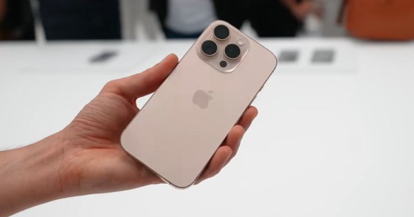 Giá iPhone 16 Pro Max lần đầu xuống dưới mức 30 triệu đồng