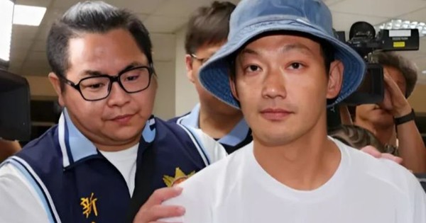 Diễn biến vụ 11 nghệ sĩ bị cảnh sát điều tra