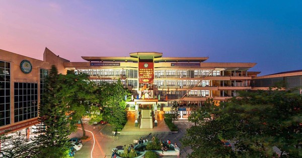 Ngôi trường được mệnh danh là ‘Lò luyện CFO’ Vi...