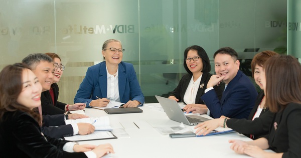 Xu hướng - Bí quyết giữ chân nhân sự cấp cao bằng Quà Tặng Tương Lai