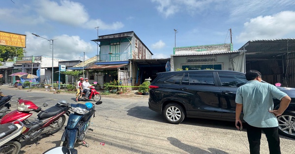Người dân tháo chạy ra khỏi 10 căn nhà ở An Giang