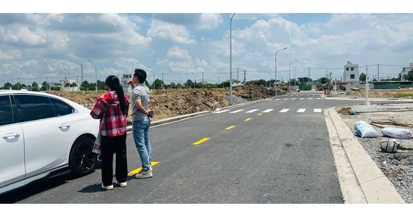 Khan hiếm nguồn cung, giới đầu tư địa ốc bắt đầu “lùng sục” đất nền cận kề Tp.HCM