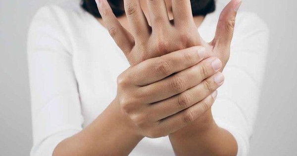 Tay chân có 2 dấu hiệu này coi chừng tắc nghẽn mạch máu, khuyên bạn từ bỏ những thói quen cực hại mạch máu