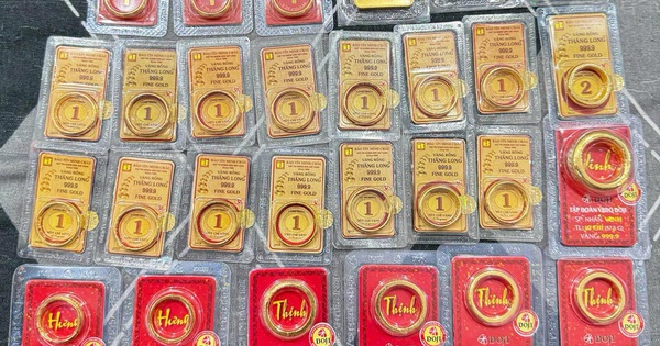 Bán 20 chỉ lúc 89 triệu đồng/lượng, người đàn ông ở Hà Nội ước vàng giảm về 90 triệu để mua lại