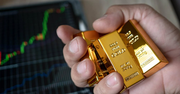 Giá vàng tăng mạnh trên cả thị trường trong nước và thế giới