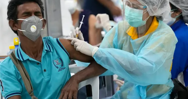 Thái Lan ghi nhận hơn 50.000 ca mắc COVID-19 nhưng chưa đạt đỉnh