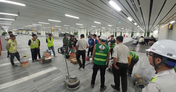 Nhà ga T3 sân bay Tân Sơn Nhất hở gạch lát sàn, nhà thầu nói gì?