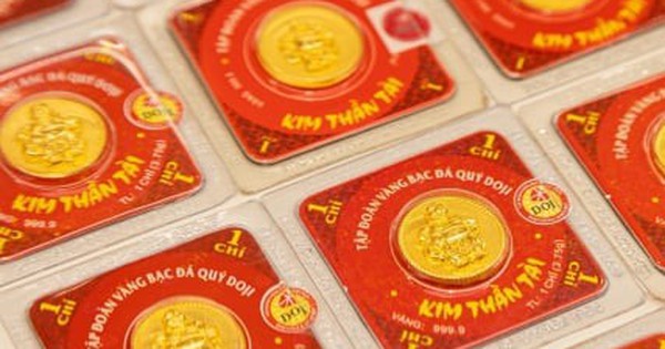 Giá vàng hôm nay 23/5: Quay đầu đi xuống, về sát 3.300 USD/ounce