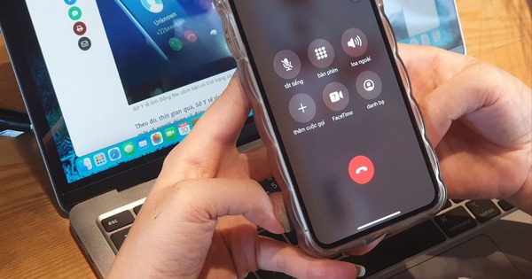 Nam sinh 2005 ở Hà Nội vừa chuyển khoản 500 triệu đồng vào tài khoản lạ thì phát hiện bất thường, lập tức trình báo công an