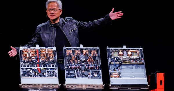 CEO Jensen Huang tuyên bố: “Định luật Moore đã chết, giờ là thời của Định luật Huang” – NVIDIA có thể nhân đôi hiệu năng chỉ trong một quý