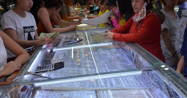 Giá vàng hôm nay, 24-5: Tăng mạnh trở lại