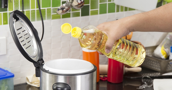 4 loại dầu ăn cực quen trong bếp Việt hóa ra là “đồng phạm” của ung thư, tưởng ngon - bổ - rẻ hóa ra trả giá đắt!