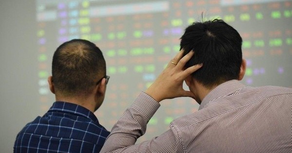 Chứng khoán tuần qua: Thị trường rung lắc mạnh, khối ngoại “xả” ròng gần 700 tỷ đồng cổ phiếu FPT