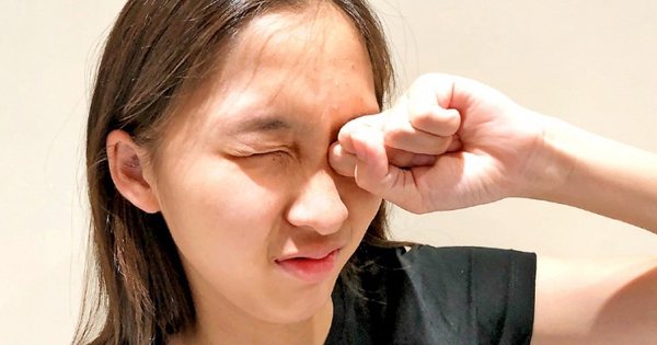 Tự kiểm tra mắt ngay! Nếu có một trong 4 đặc điểm này, chỉ sợ máu đã “ngập đường”
